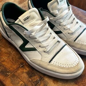 Van Lowland with comfy soft sole